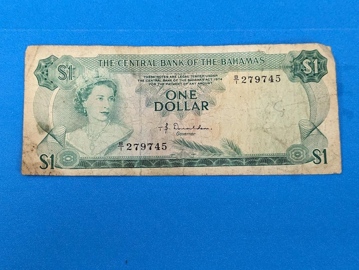 Central Bank of the Bahamas $1 Queen Elizabeth II One Dollar Bill